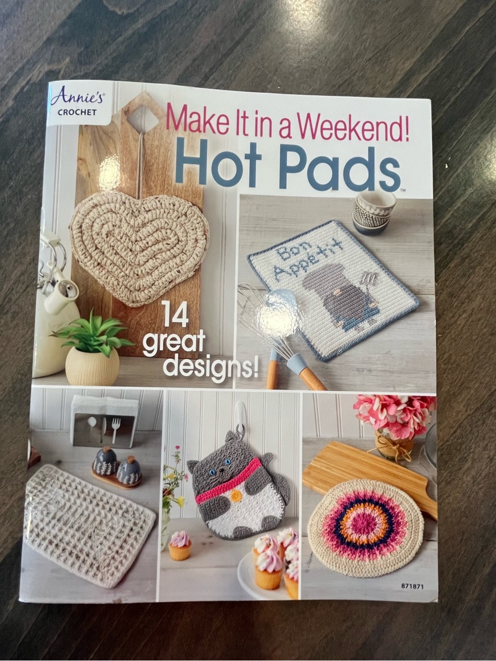 Annie’s Crochet Hot Pads Pattern Book